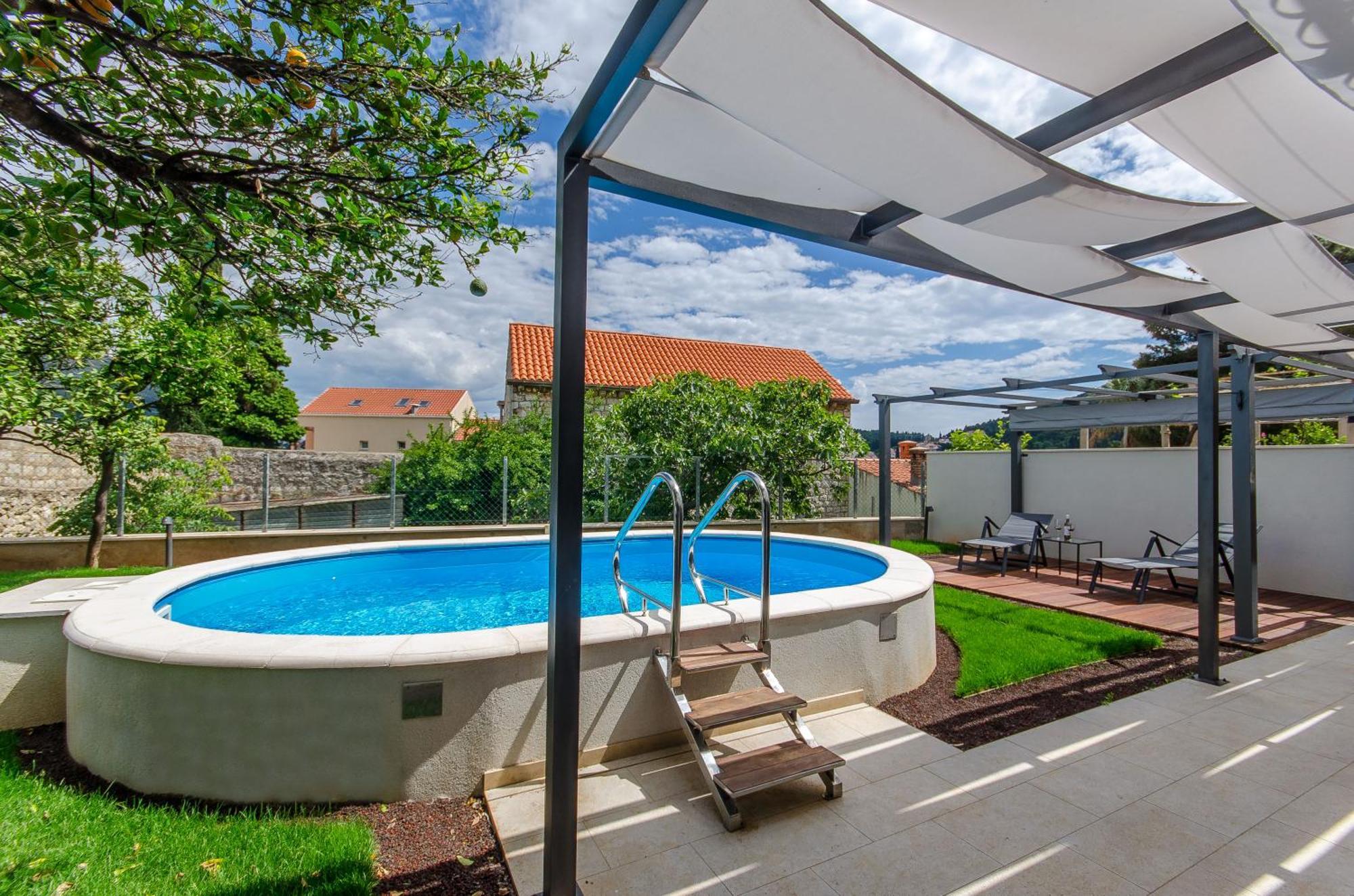 Apartment Azure Heaven W Heated Pool